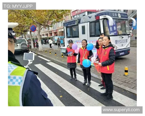 刘静独家分享英雄联盟游戏心得与技巧助你提升实力与战斗意识