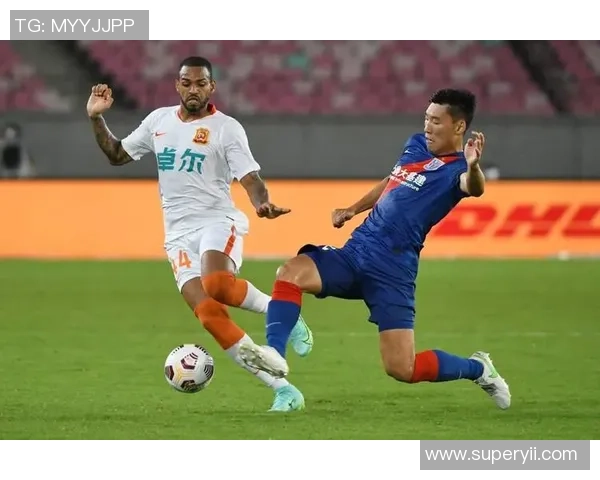 上海排球队实力之争引发热议球迷与专家观点大碰撞 上海排球队实力之争引发热议球迷与专家观点大碰撞